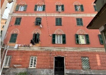2.jpg - Four-room apartment at auction Via del Lagaccio 31, Genova (neighborhood Lagaccio) - photo 2