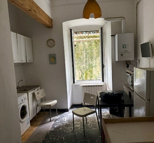 3.jpg - Quadrilocale all'asta Via del Lagaccio 31, Genova (zona Lagaccio) - foto 2