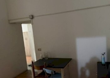 5.jpg - Four-room apartment at auction Via del Lagaccio 31, Genova (neighborhood Lagaccio) - photo 4