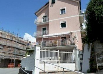 2.jpg - Appartamento all'asta Via Domenico Carli 90, Serra Riccò - foto 8