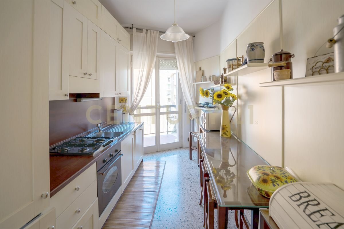 cucina (1).jpg - Quadrilocale Via Andrea Doria 21, Verona (zona Borgo Milano) - foto 1