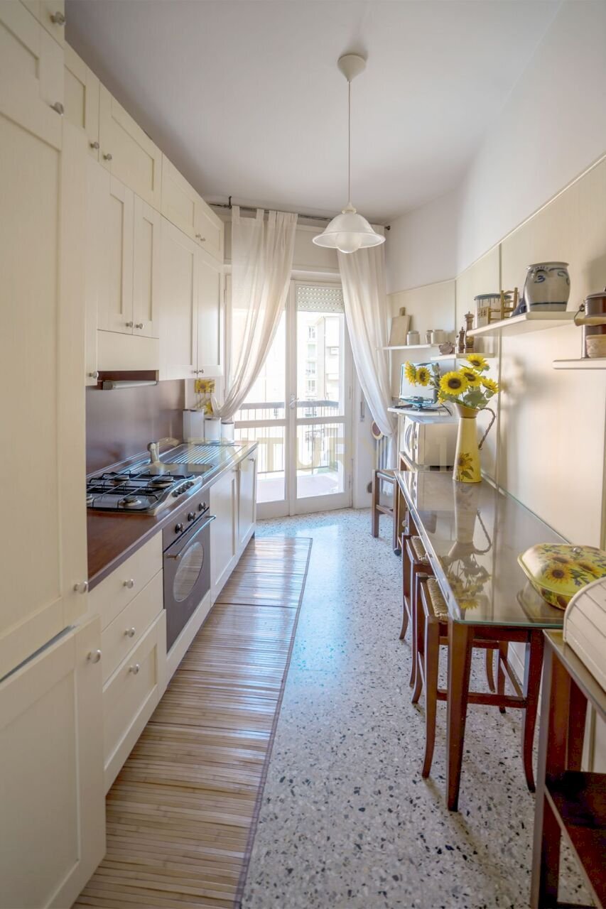 cucina (2).jpg - Quadrilocale Via Andrea Doria 21, Verona (zona Borgo Milano) - foto 2
