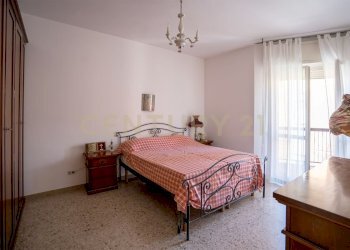 camera da letto  (1).jpg - Appartamento Via Andrea Doria 21, Verona (zona Borgo Milano) - foto 27