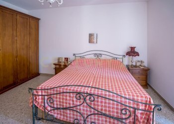 camera da letto  (3).jpg - Appartamento Via Andrea Doria 21, Verona (zona Borgo Milano) - foto 29