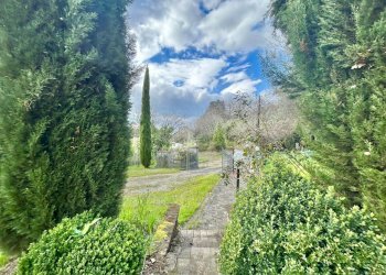 e9435c01-b2a7-4451-b275-969d296b15df.jpg - Villa Sarzana - foto 6