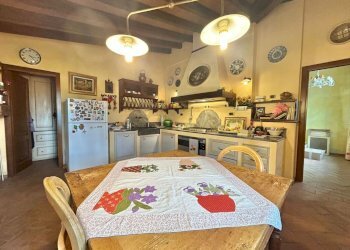 67b84ecb-cffc-4ee2-933d-364defd44aad.jpg - Villa Sarzana - foto 27