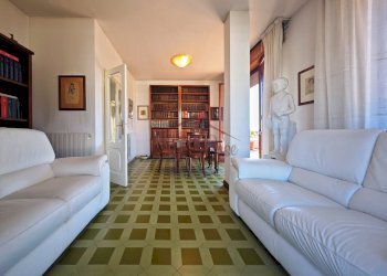 33.jpg - Attic Viale Eugenio Chiesa 21, Massa - photo 27