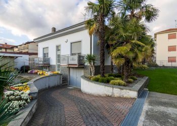 Villa Ronco Briantino - photo 23