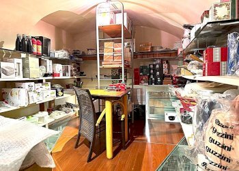 Shop Via Sant'Ambrogio, Varazze - photo 15