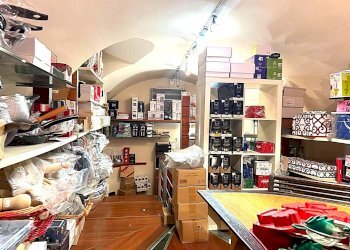 Shop Via Sant'Ambrogio, Varazze - photo 16