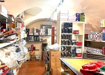 Shop Via Sant'Ambrogio, Varazze - photo 17