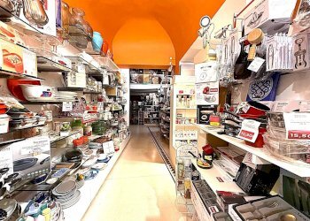 Shop Via Sant'Ambrogio, Varazze - photo 24