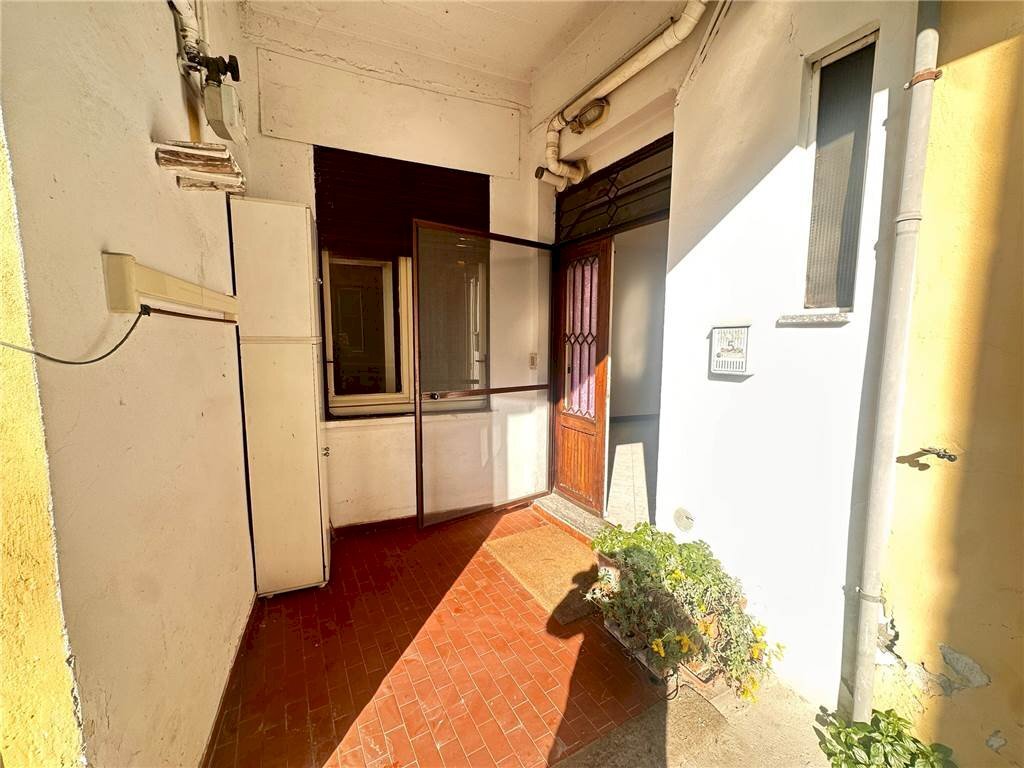 Two-room apartment VIA ALLA CAVA 5, Como - photo 1