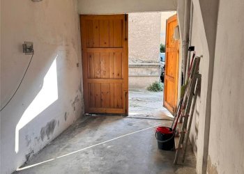 Two-room apartment VIA ALLA CAVA 5, Como - photo 9