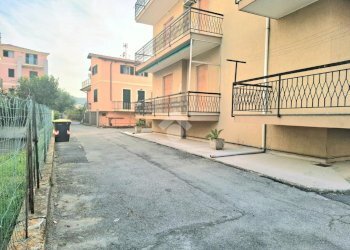 Three-room apartment Via Giaiette, Diano Marina - photo 5