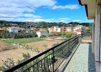 Three-room apartment Via Giaiette, Diano Marina - photo 13