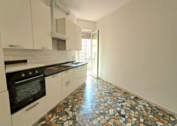Quadrilocale Savona (zona Oltreletimbro) - foto 2