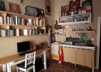 Negozio Via delle Tovaglie, Bologna (zona Centro Storico) - foto 1