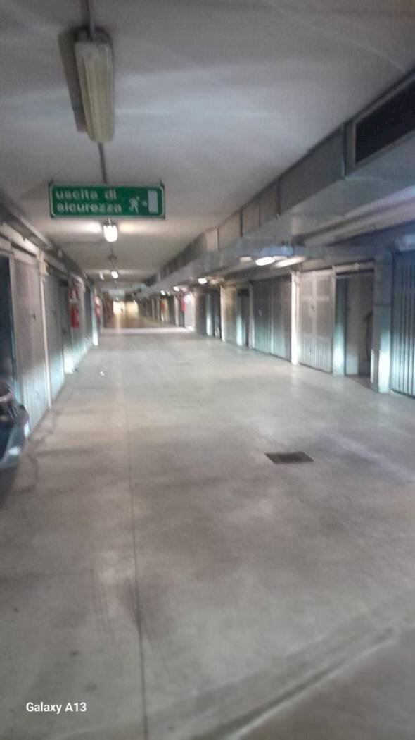 Box Piazza Manfredi Azzarita, Bologna (zona Centro Storico) - foto 2