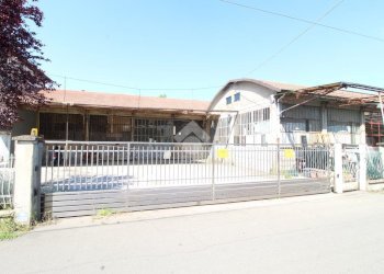 Capannone via primo maggio, Cadelbosco di Sopra - foto 1