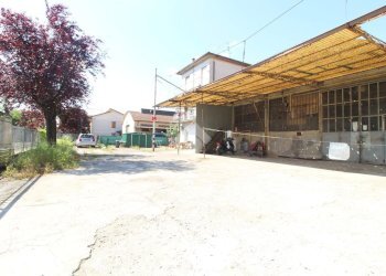 Capannone via primo maggio, Cadelbosco di Sopra - foto 2