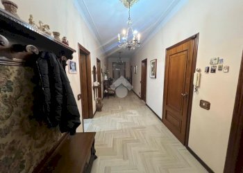 Three-room apartment Via per parma, Traversetolo - photo 1