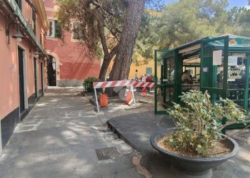 Commercial Activity via spianata castelletto, Genova (neighborhood Castelletto) - photo 1
