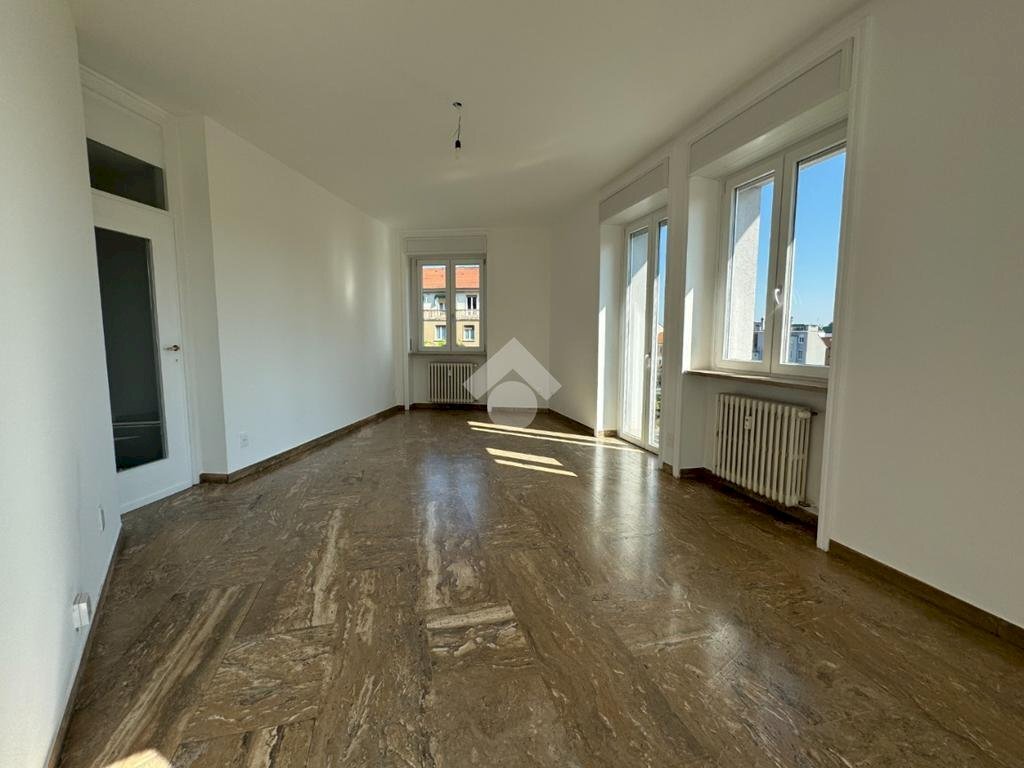 Four-room apartment Via Pisanello, Milano (neighborhood Gambara) - photo 2
