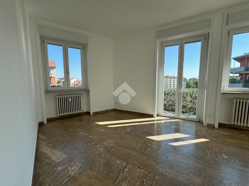 Four-room apartment Via Pisanello, Milano (neighborhood Gambara) - photo 3