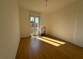 Four-room apartment Via Pisanello, Milano (neighborhood Gambara) - photo 6