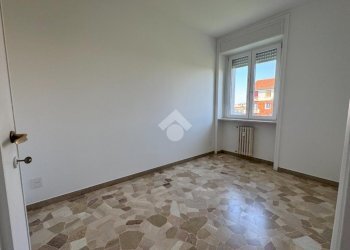 Four-room apartment Via Pisanello, Milano (neighborhood Gambara) - photo 8