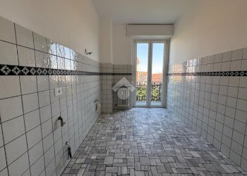 Four-room apartment Via Pisanello, Milano (neighborhood Gambara) - photo 13