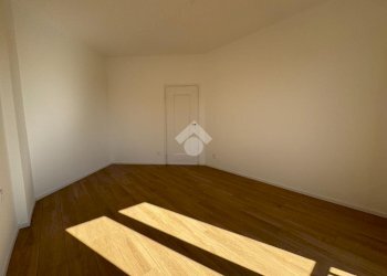 Four-room apartment Via Pisanello, Milano (neighborhood Gambara) - photo 27