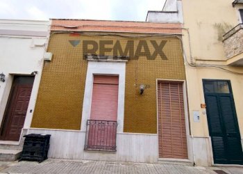 Casa all\'aperto - Casa indipendente Via Vittorio Veneto
 
36-38, Campi Salentina - foto 1