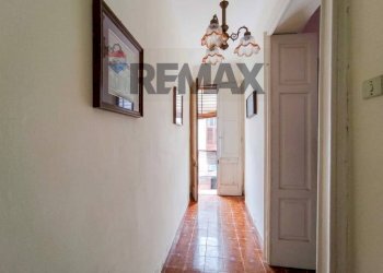 Hall / corridoio - Casa indipendente Via Vittorio Veneto
 
36-38, Campi Salentina - foto 3