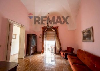 Soggiorno - Casa indipendente Via Vittorio Veneto
 
36-38, Campi Salentina - foto 4