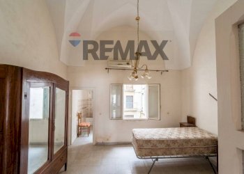 Camera / camera da letto - Casa indipendente Via Vittorio Veneto
 
36-38, Campi Salentina - foto 6