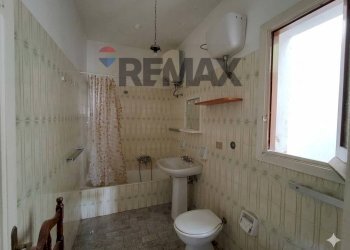 Bagno - Casa indipendente Via Vittorio Veneto
 
36-38, Campi Salentina - foto 7