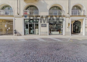 Edificio all\'aperto - Four-room apartment VIA GIOVANI MERULA
 
26, Vigevano - photo 2