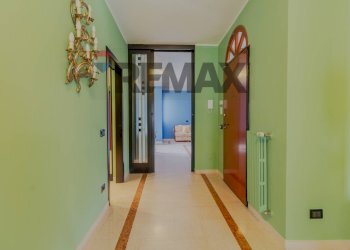 Hall / corridoio - Four-room apartment VIA GIOVANI MERULA
 
26, Vigevano - photo 18
