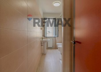 Bagno - Four-room apartment VIA GIOVANI MERULA
 
26, Vigevano - photo 32