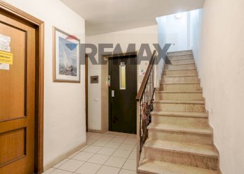 Scale - Appartamento via Trento
 
54, Toscolano-Maderno - foto 1