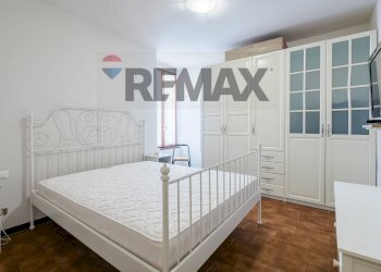 Camera / camera da letto - Appartamento via Trento
 
54, Toscolano-Maderno - foto 16