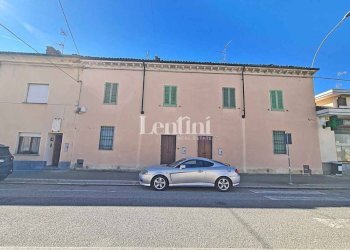 Facciata - Villa via Borgoratto, 62, Candia Lomellina - foto 1