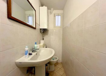 Bagno - Negozio via Santa Croce, 16, Moncalieri - foto 29