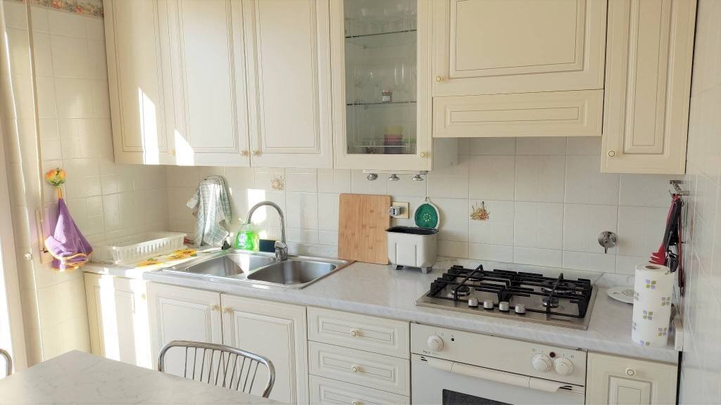 Cucina - Bilocale via San Vincenzo, 24, Vallecrosia - foto 2