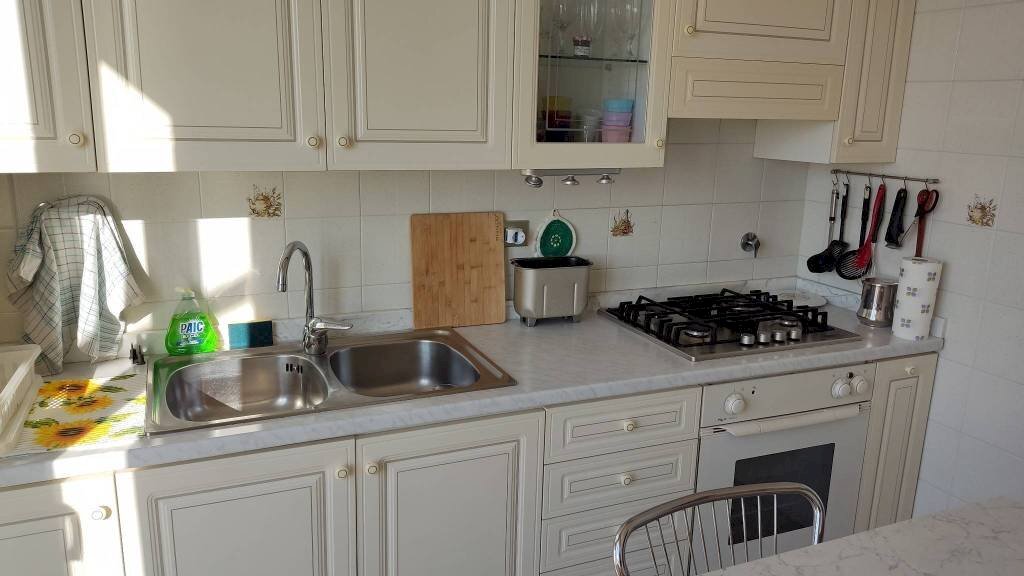 Cucina - Bilocale via San Vincenzo, 24, Vallecrosia - foto 3