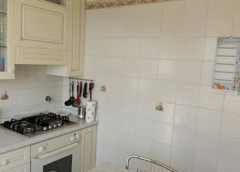 Cucina - Bilocale via San Vincenzo, 24, Vallecrosia - foto 4