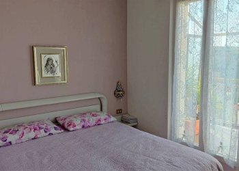 Camera da letto - Bilocale via San Vincenzo, 24, Vallecrosia - foto 15