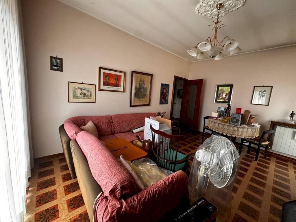 Salone - Appartamento via Campo dei Fiori, 49, Gallarate - foto 3